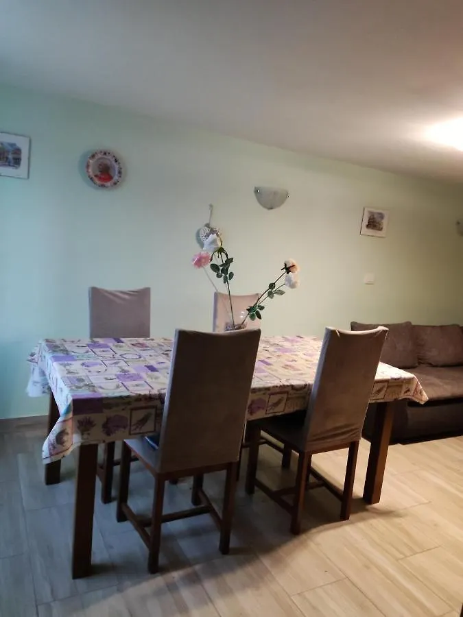 Apartman Zdravko 普莱曼图拉 0*,